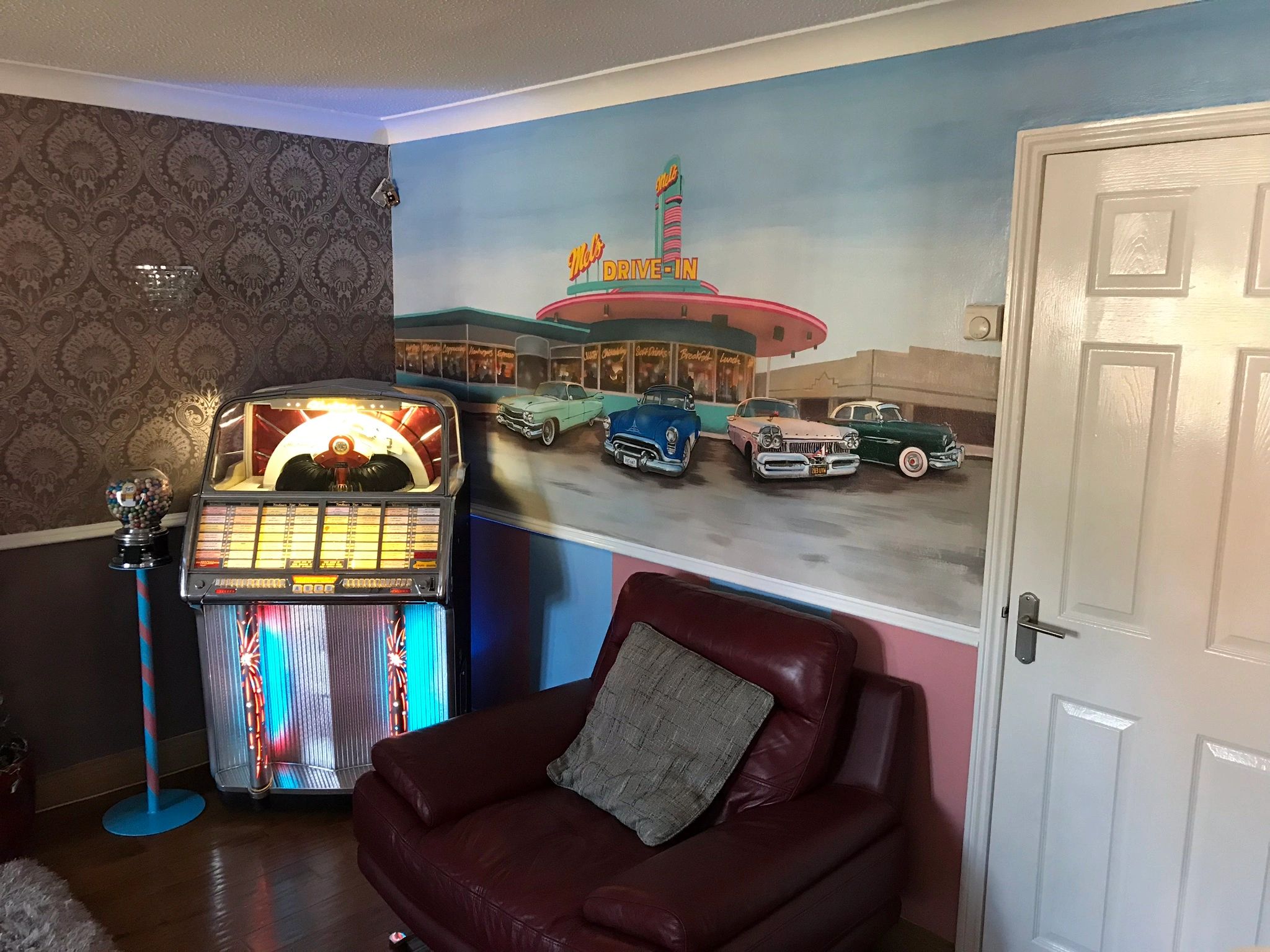 Living room diner mural