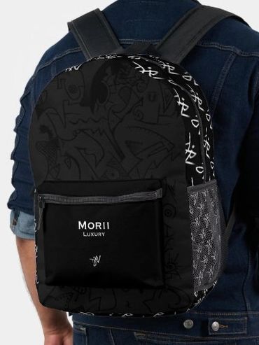 Front-facing image of women’s luxury handbag