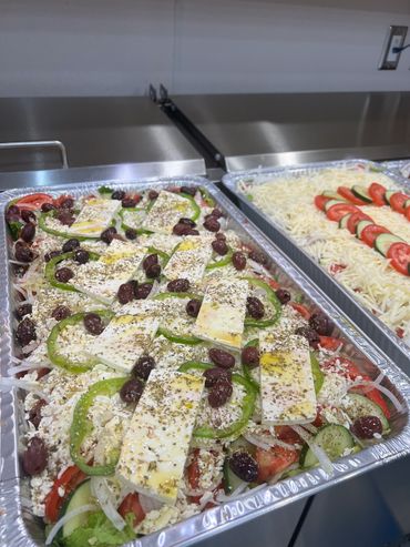 Are you feeding an army? We can help!! We cater from small office events to weddings. Call us for de