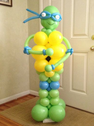 Ninja turtle balloon sculpture for Ninja Turtles themed birthday in Birmingham, AL.