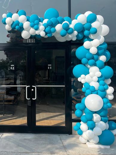 Grand Opening Organic Demi Arch at retail store at The Summit in Birmingham, AL