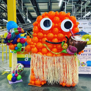 Peccy balloon sculpture for Amazon event in Birmingham, AL.