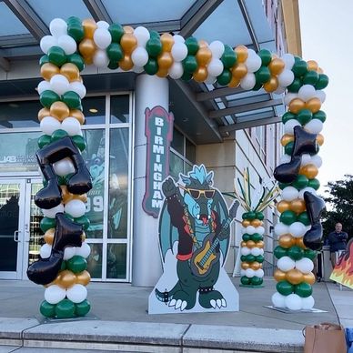 UAB Homecoming Square Balloon Arch with musincal note accents in Birmingham AL