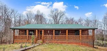 This is the beautiful cabin we'll be staying in.