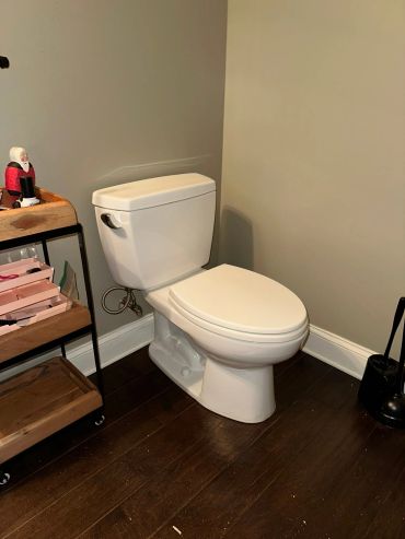 New residental toilet installed by A Better Plumbing & Remodel Solutions.