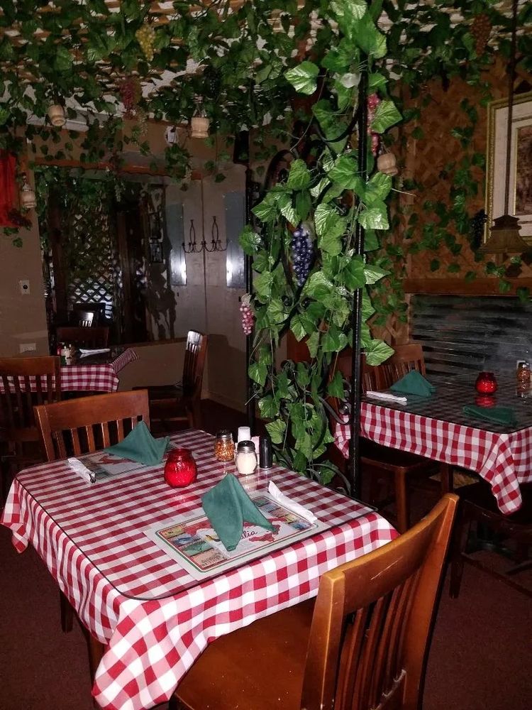 Interior of Cafe Italiano Restaurant & Pizzeria