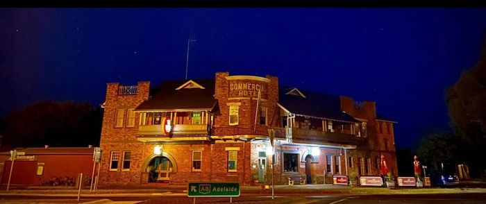 COMMERCIAL HOTEL KANIVA VICTORIA