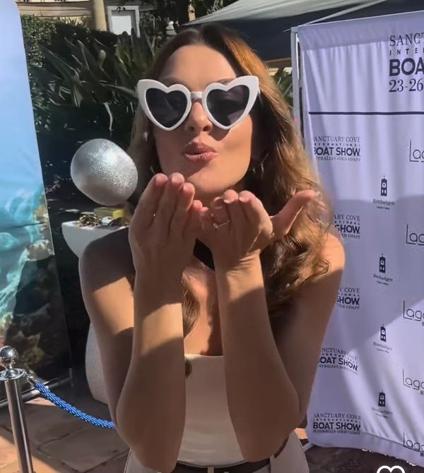 360 photo booth, girl standing on photo booth. 360 video booth