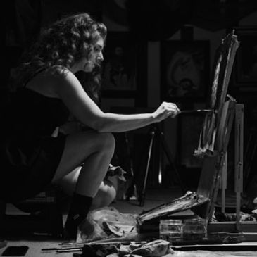 Portrait painting in my studio. Photo credit: Joe Hoddinott.