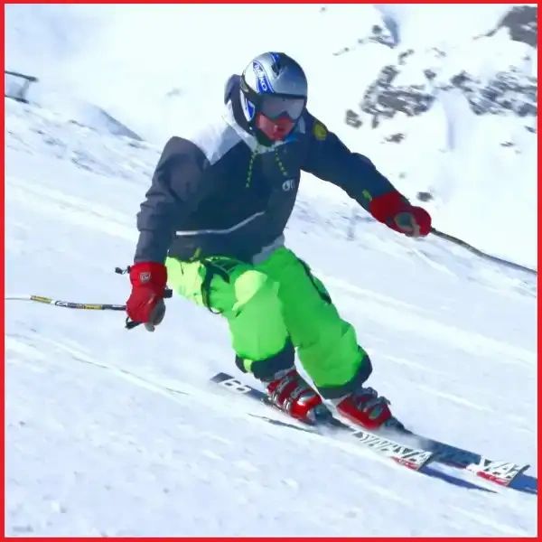 Personal ski coaching on steeper terrain in Meribel