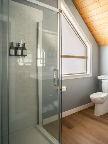 bathroom Pur Lodging