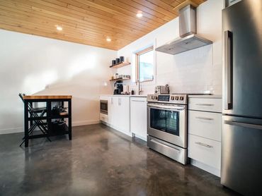 kitchen in Pur Lodging mountain cabin