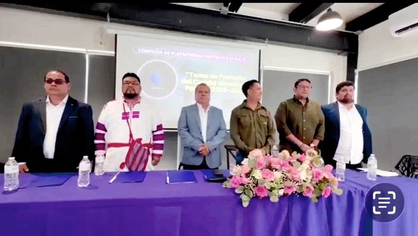 Presidium Invitados Especiales