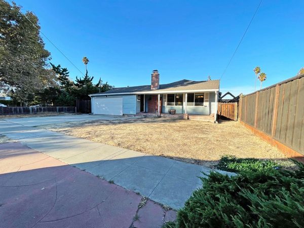$1,460,000
415 East Arbor Avenue, Sunnyvale, CA 94085 sold by Jim Galli & Katie Galli Ketelsen
