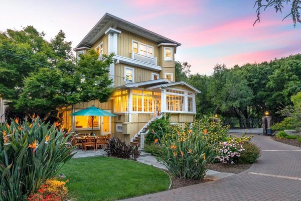 $4,275,000
12871 Atherton Ct, Los Altos Hills, CA 94022 sold by Jim Galli & Katie Galli Ketelsen.