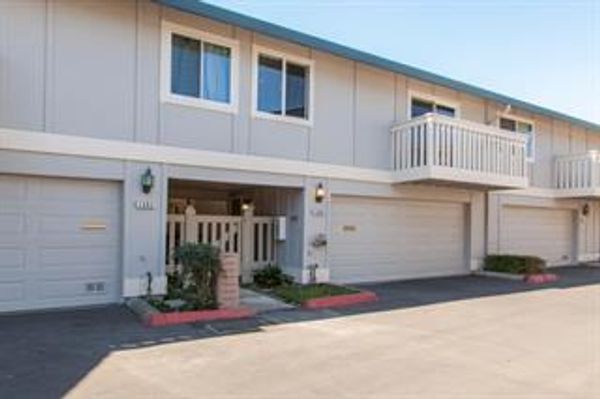 $1,100,000
1404 Cherrywood Square, San Jose, CA 95117 sold by Jim Galli & Katie Galli Ketelsen