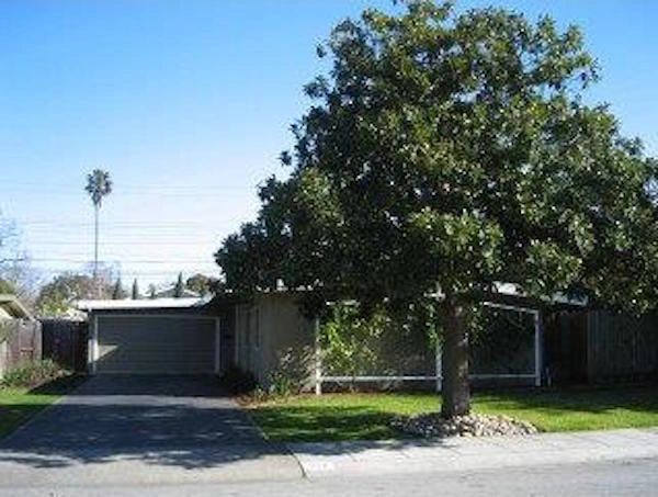 $1,170,000
960 Colonial Lane, Palo Alto, CA 94303 sold by Jim Galli Palo Alto Real Estate Agent