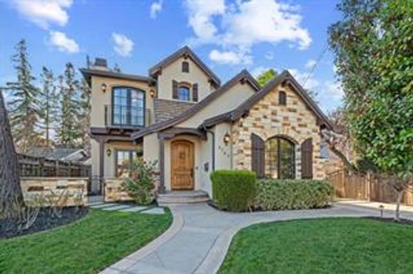 $3,200,000
1707 Cottle Avenue, San Jose, CA 95125 sold by Jim Galli & Katie Galli Ketelsen Realtors