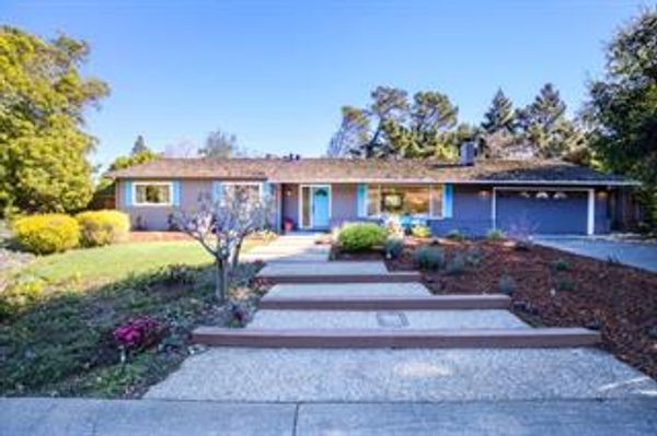 $2,650,000
2245 Deodara Drive, Los Altos, CA 94024 sold by Jim Galli & Katie Galli Ketelsen