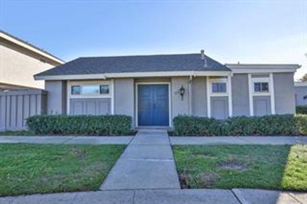$1,232,000
102 Escobar Avenue, Los Gatos, CA 95032 sold by Jim Galli & Katie Galli Ketelsen