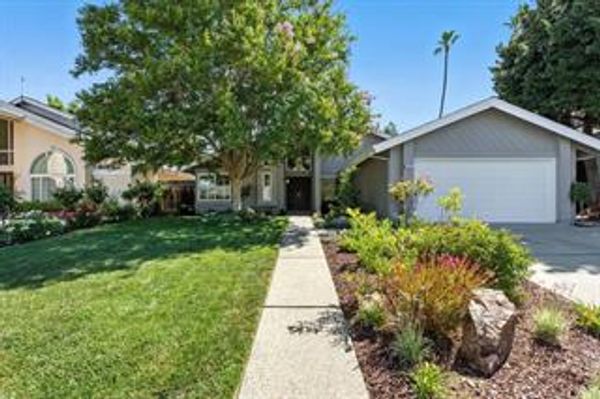 $2,200,000
2974 Faircliff Court (Willow Glen) San Jose sold by Jim Galli & Katie Galli Ketelsen