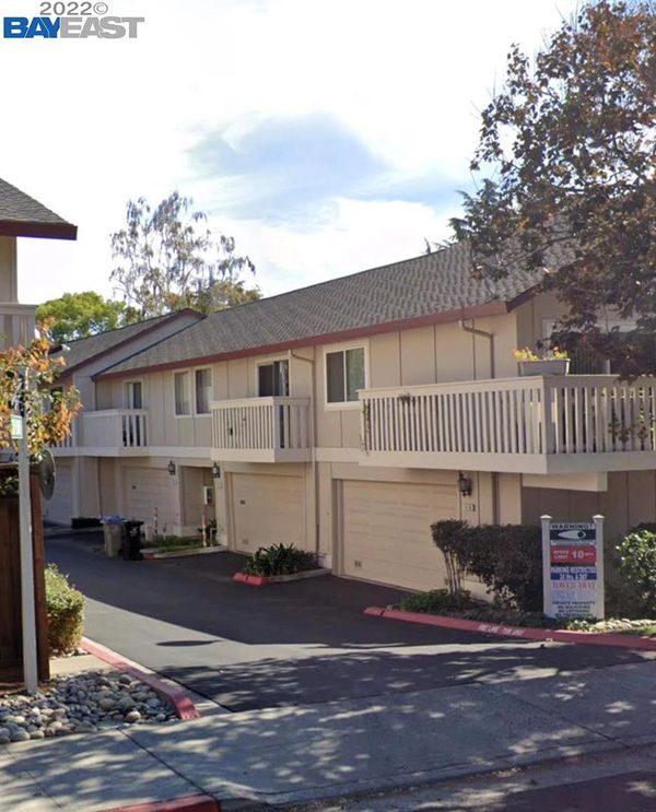 $932,500
1474 Golden Meadow Square, San Jose, CA 95117 Sold by Jim Gallli & Katei Galli Ketelsen