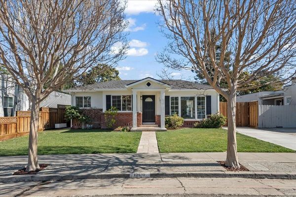 $1,921,000
1506 Hester Avenue, San Jose, CA 95126 sold by Jim Galli & Katie Galli Ketelsen Realtors