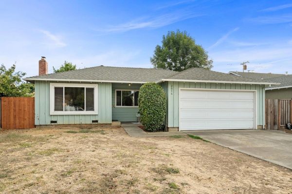 $1,285,000
2016 Mardel Lane, San Jose, CA 95128 sold by Jim Galli & Katie Gallie Ketelsen Realtors