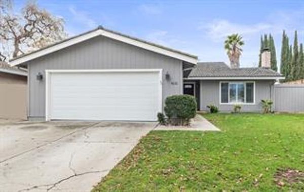 $1,130,000
4151 Mountcastle Way, San Jose, CA 95136 sold by Jim Galli & Katie Galli Ketelsen