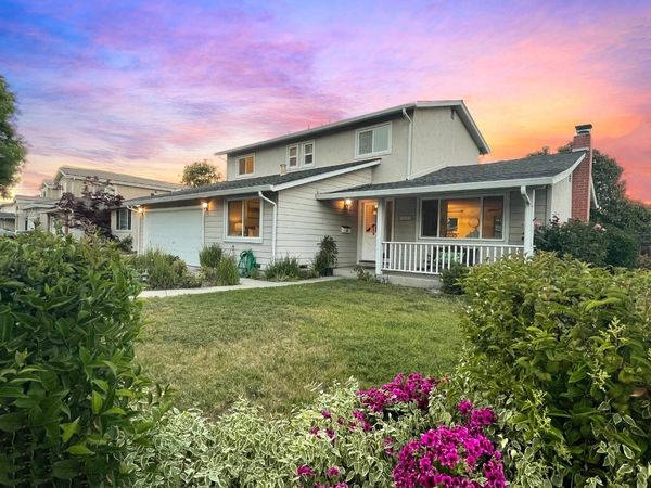 $2,800,000
5855 Royal Ann Drive, San Jose, CA 95129 sold by Jim Galli & Katie Galli Ketelsen