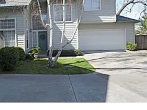 $1,475,000
1110 Boranda Avenue, Mountain View, CA 94040 sold by Jim Galli & Katie Galli Ketelsen