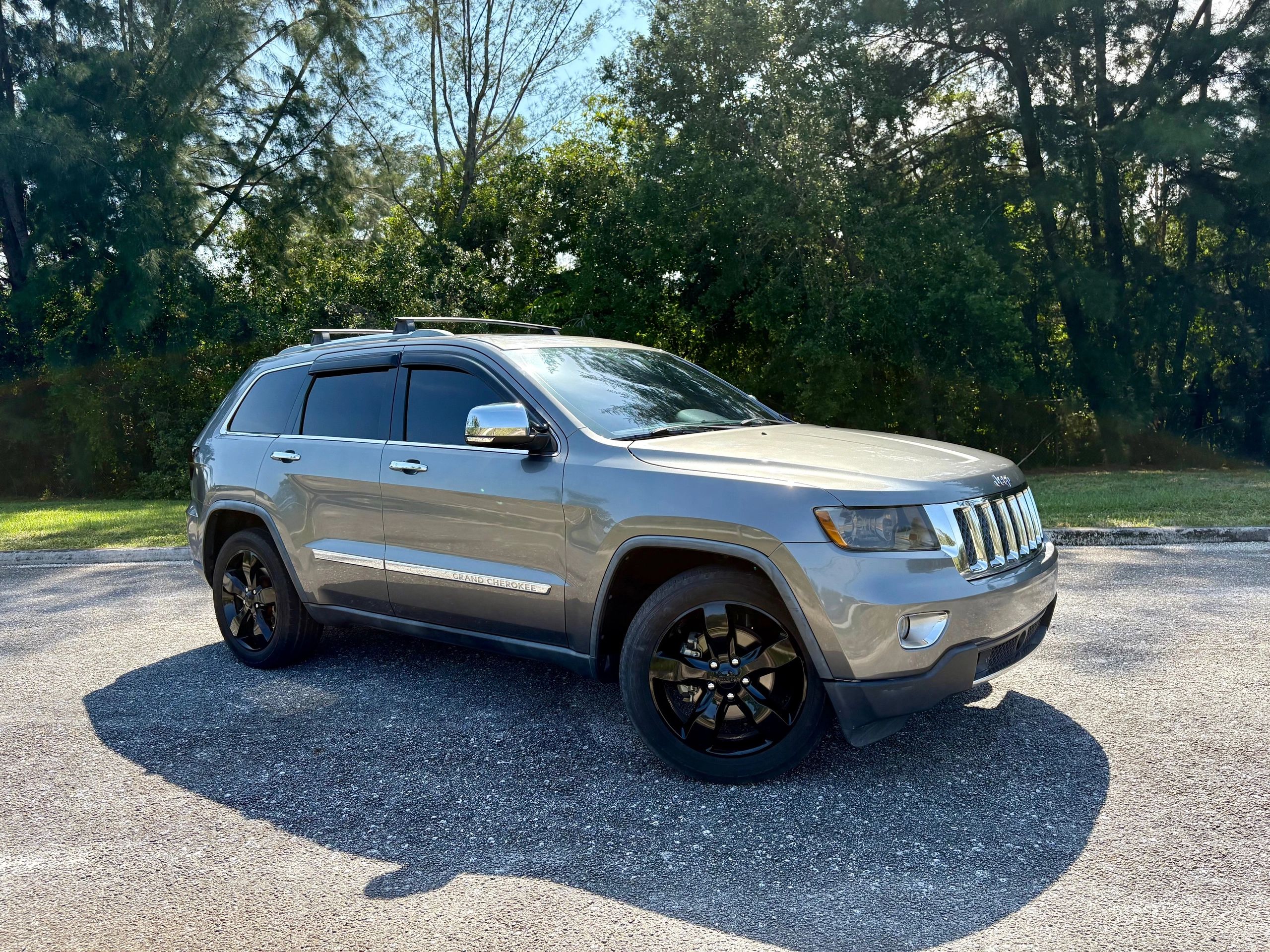 2012 Jeep Grand Cherokee Overland's photo