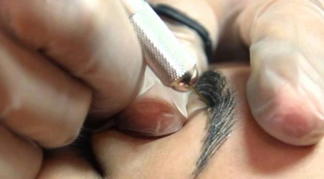 Eyebrow Microblading