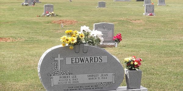 We deliver Headstones to any Cemetery. 