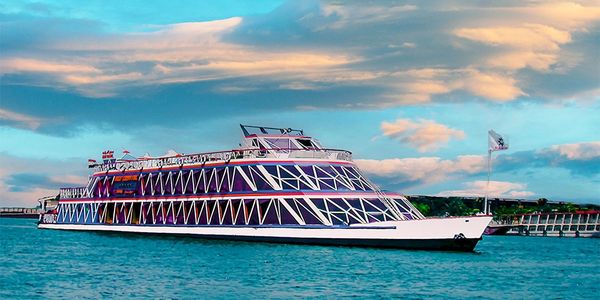 Cairo dinner cruise , Nile dinner cruise , Dinner in Cairo , Nile river dinner , Cairo nightlife