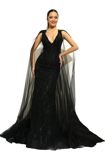 All lace deep V neckline with soft tulle cape