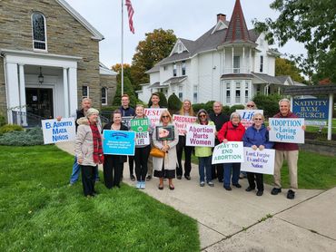 A group photo from our recent "Right to Life" human chain, Sunday, October 3, 2022