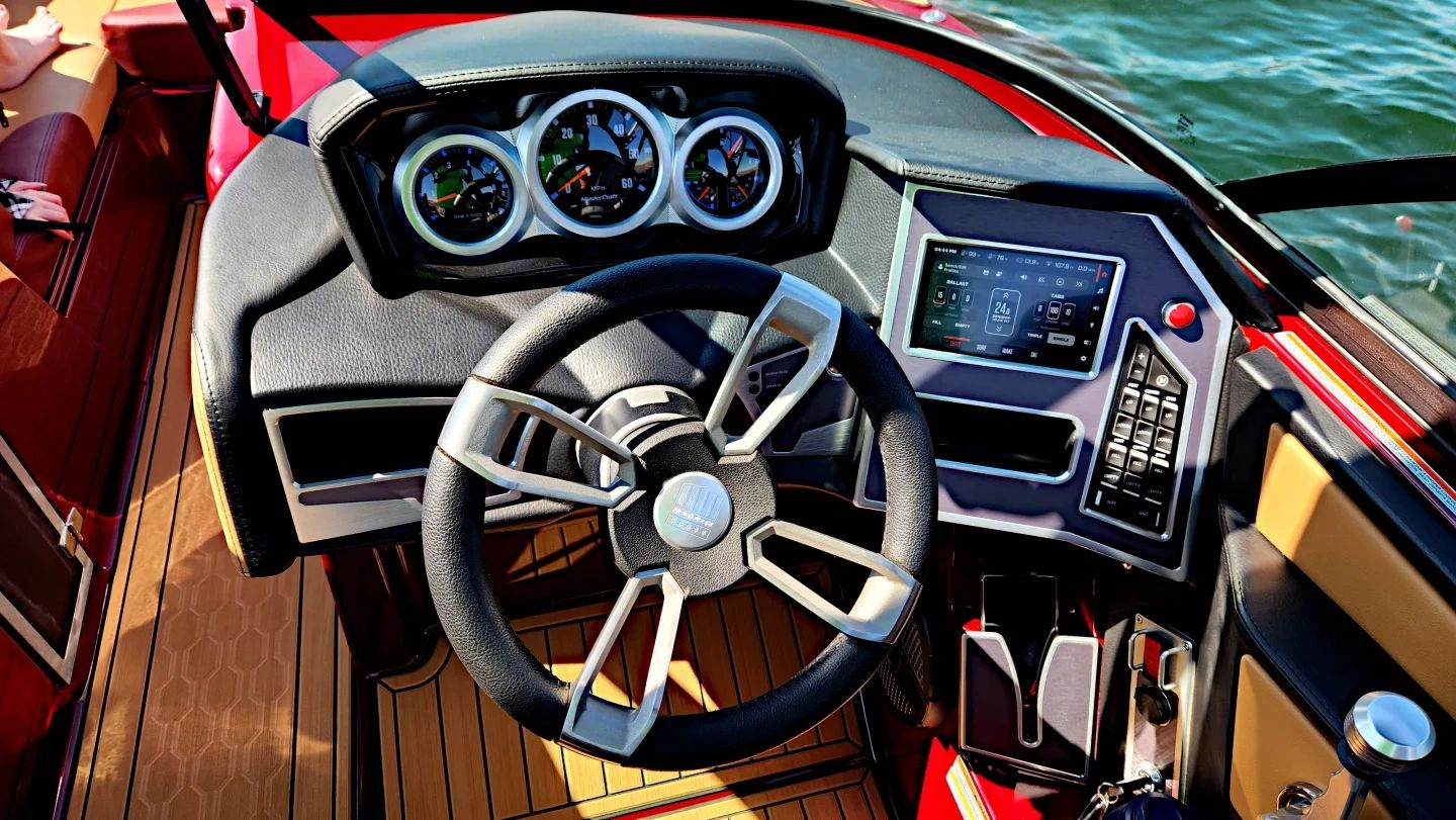 Detailed Mastercraft boat on Beaver Lake in Rogers Arkansas