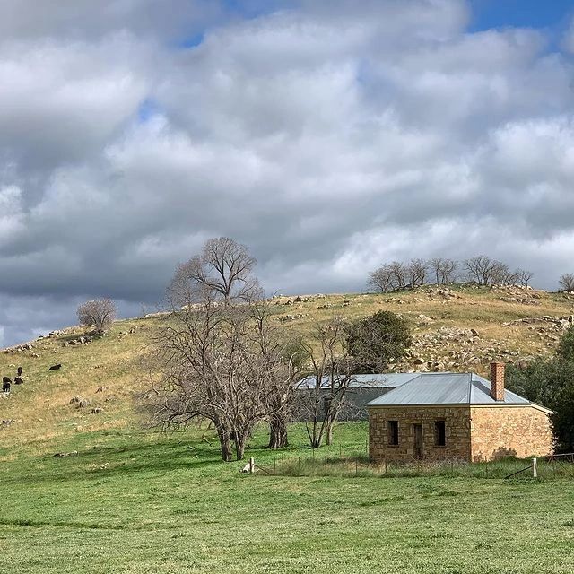 Stone cottage on the outskirts of Adelong