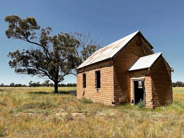 Yiddah, NSW
Abandoned Yiddah Baptist Church, Est. 1912. Between West Wyalong & Barmedman
