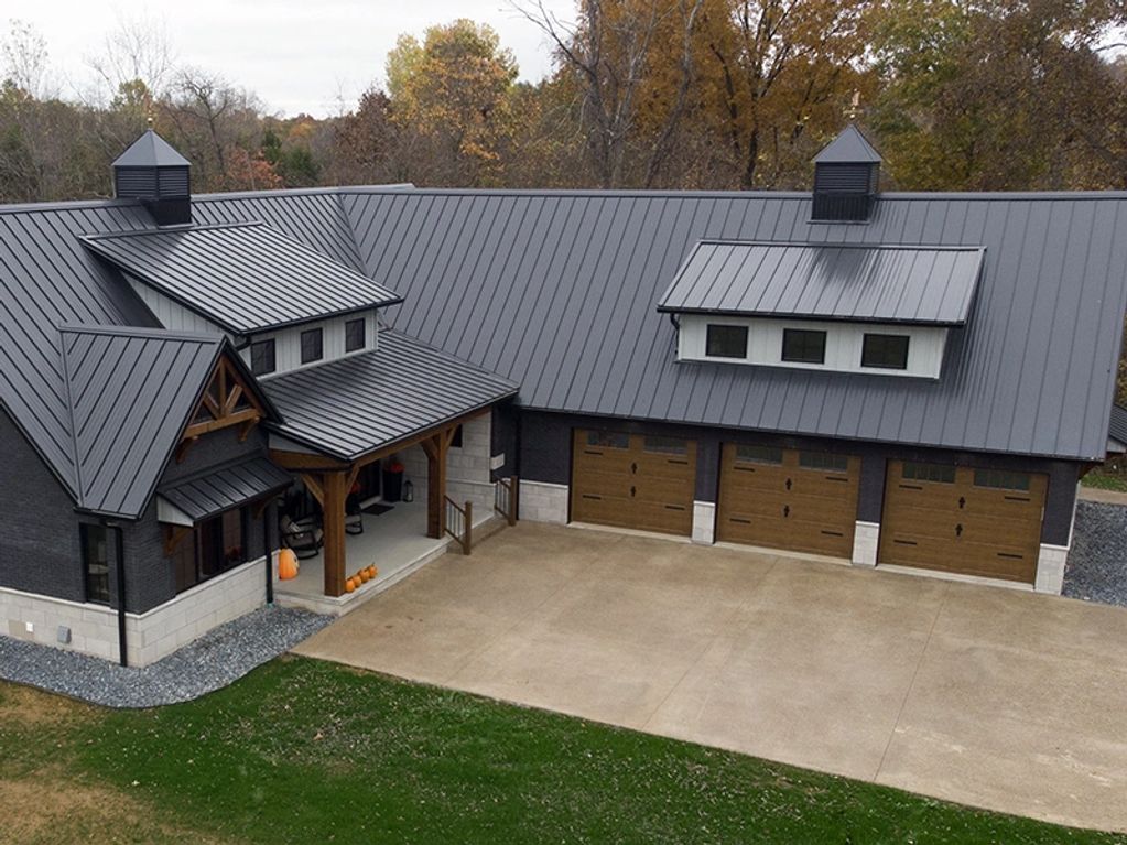 Horizon-Loc Concealed Fastener
3:12 Pitch
26 Gauge
16'' Coverage
1'' max. rib height