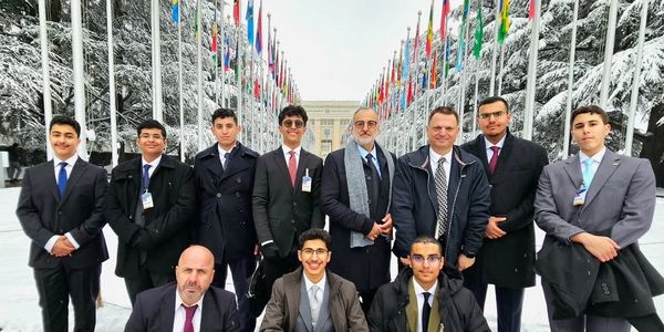 Image in front of the United Nations office in Geneva