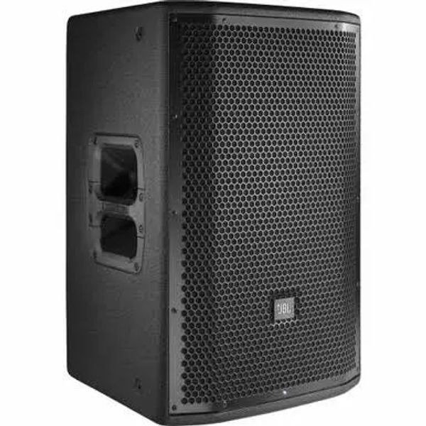 A speaker is shown with two speakers on each side.
