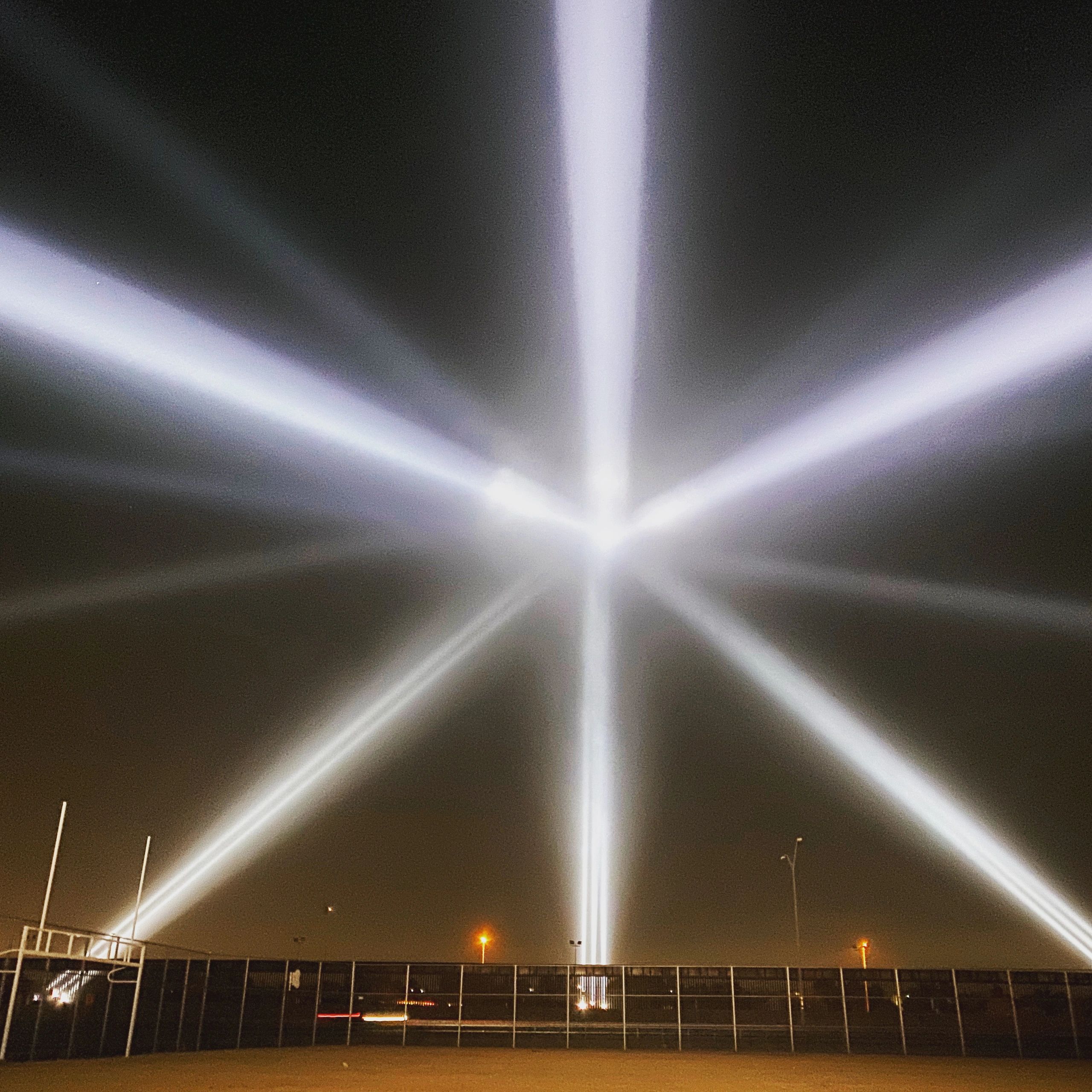 Syncrolite - Beams of light 
#bctentertainment #production3d #bctchad #3