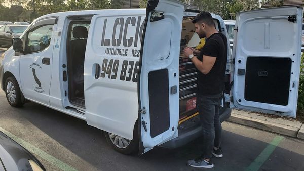 mobile locksmith service Irvine