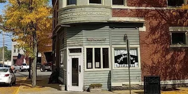Mini's Restaurant in Downtown Allegan Michigan. Home Made food.