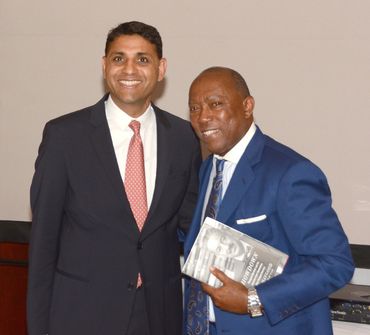 Dinesh Singhal with Mayor Sylvester Turner
