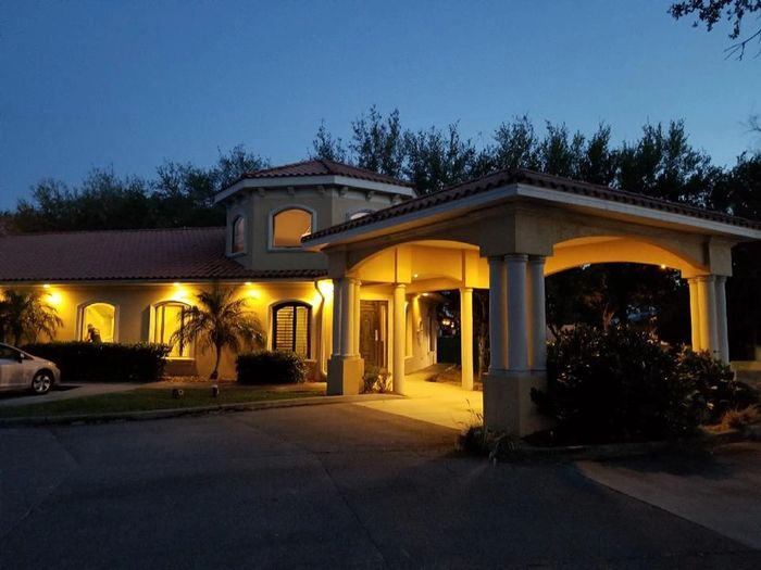 Pure Bliss Spa in Titusville Florida offers Massage, Facials, Yoga, Barre, Lashes and Makeup