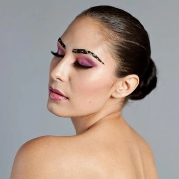 Model Linsay Willer from Canada's Next Top Model for my entry to the beauty awards!