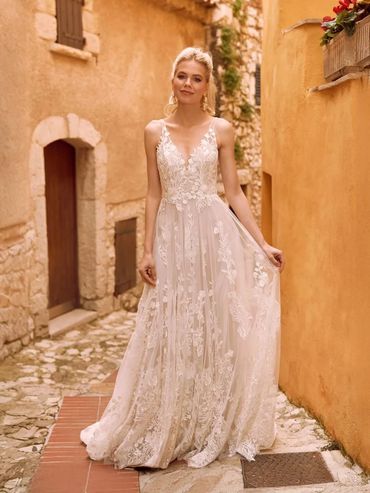 low cut bridal dress with lace